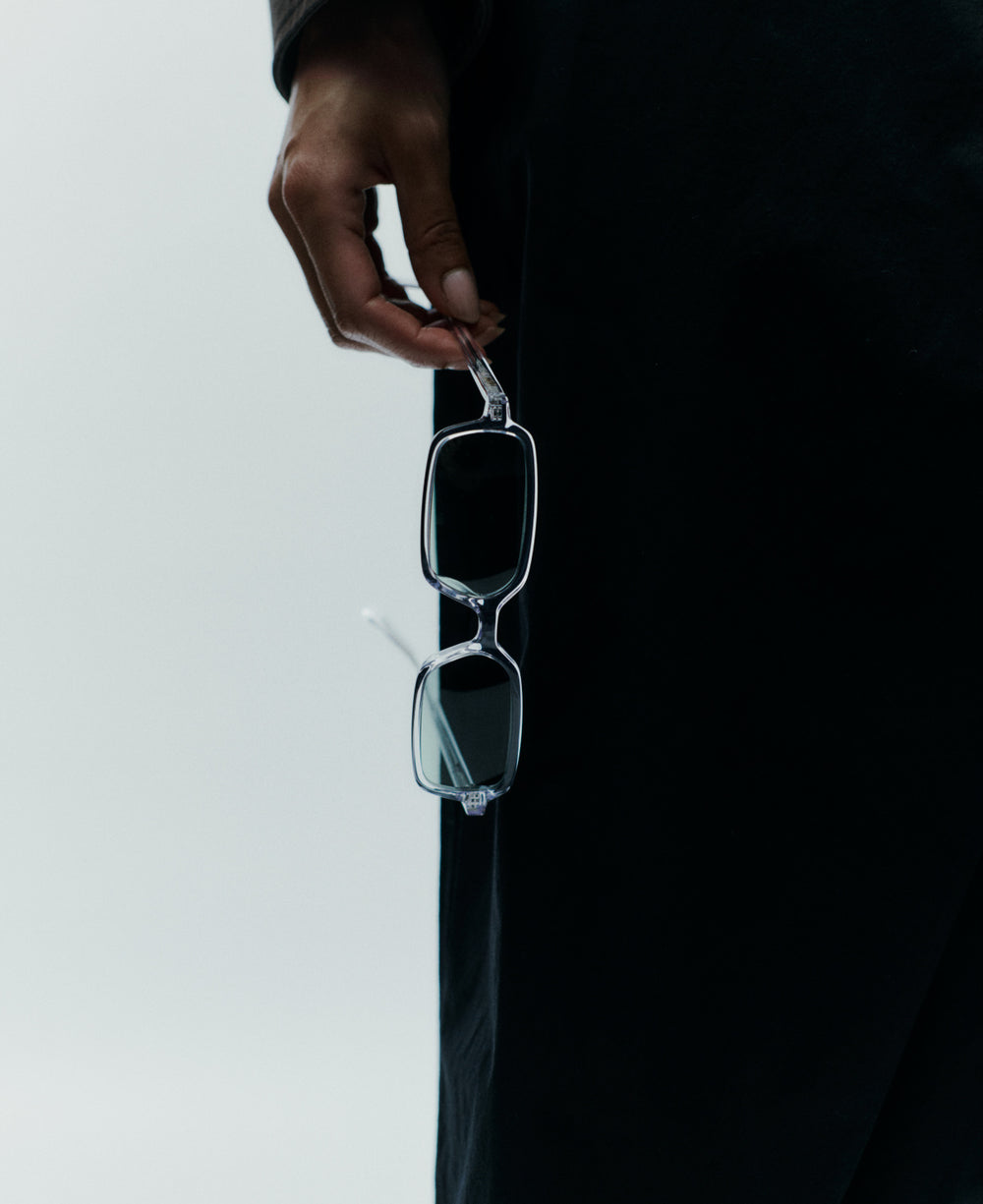 MILO - Black Gradient Blue