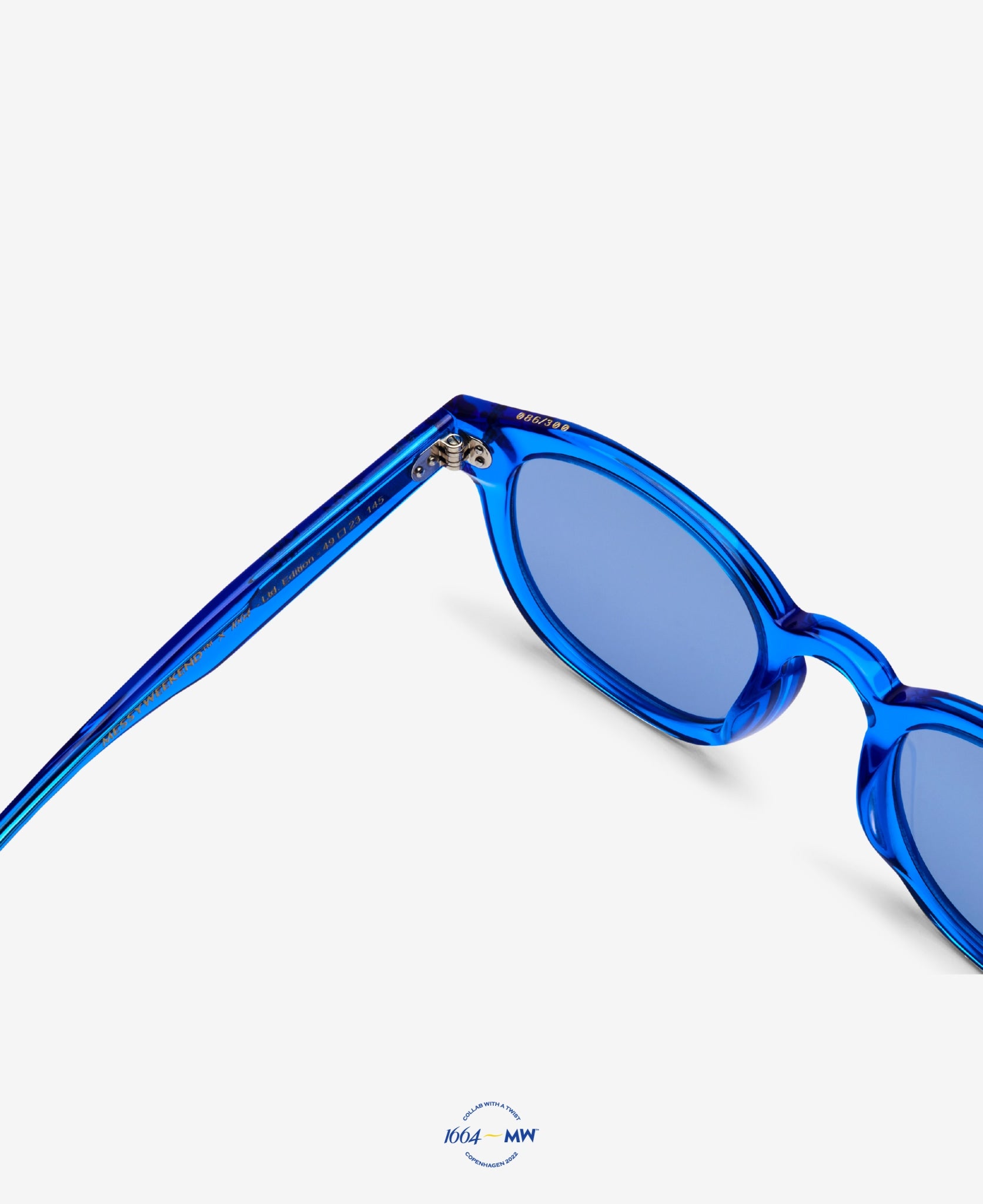 1664-2 - Blue Crystal Blue