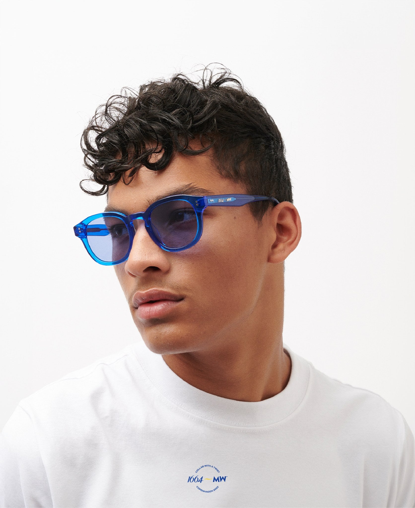 1664-2 - Blue Crystal Blue