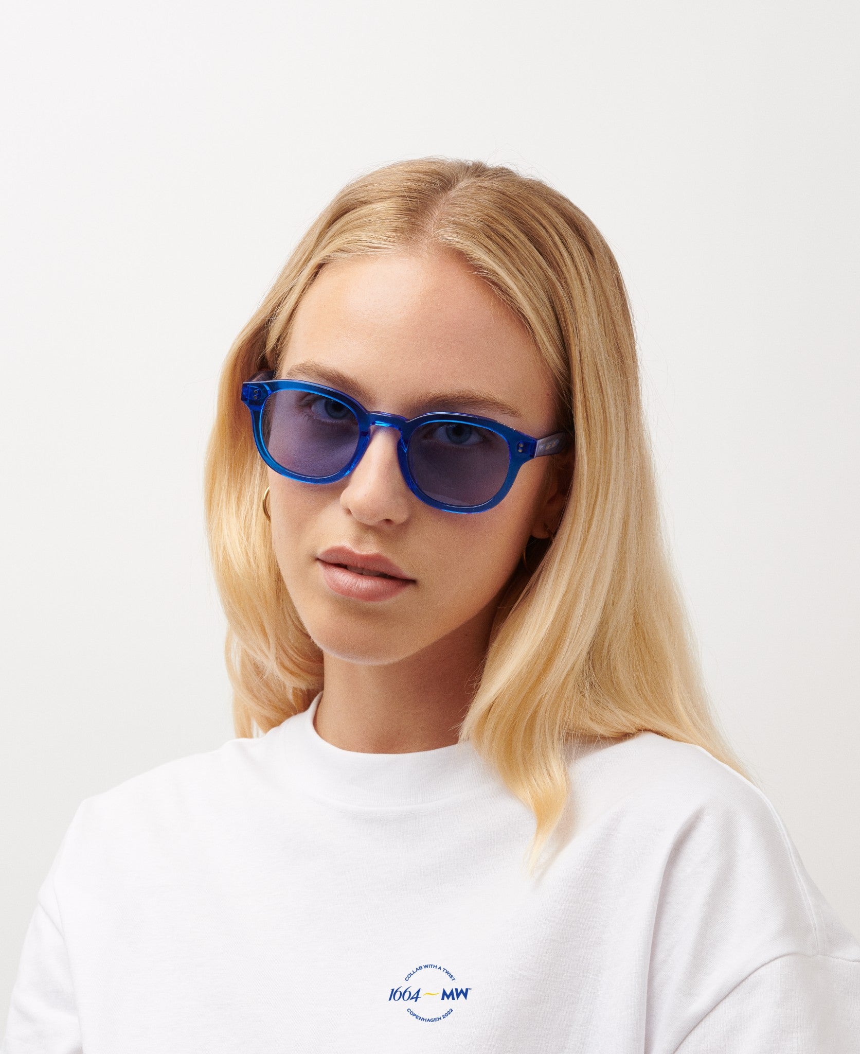 1664-2 - Blue Crystal Blue