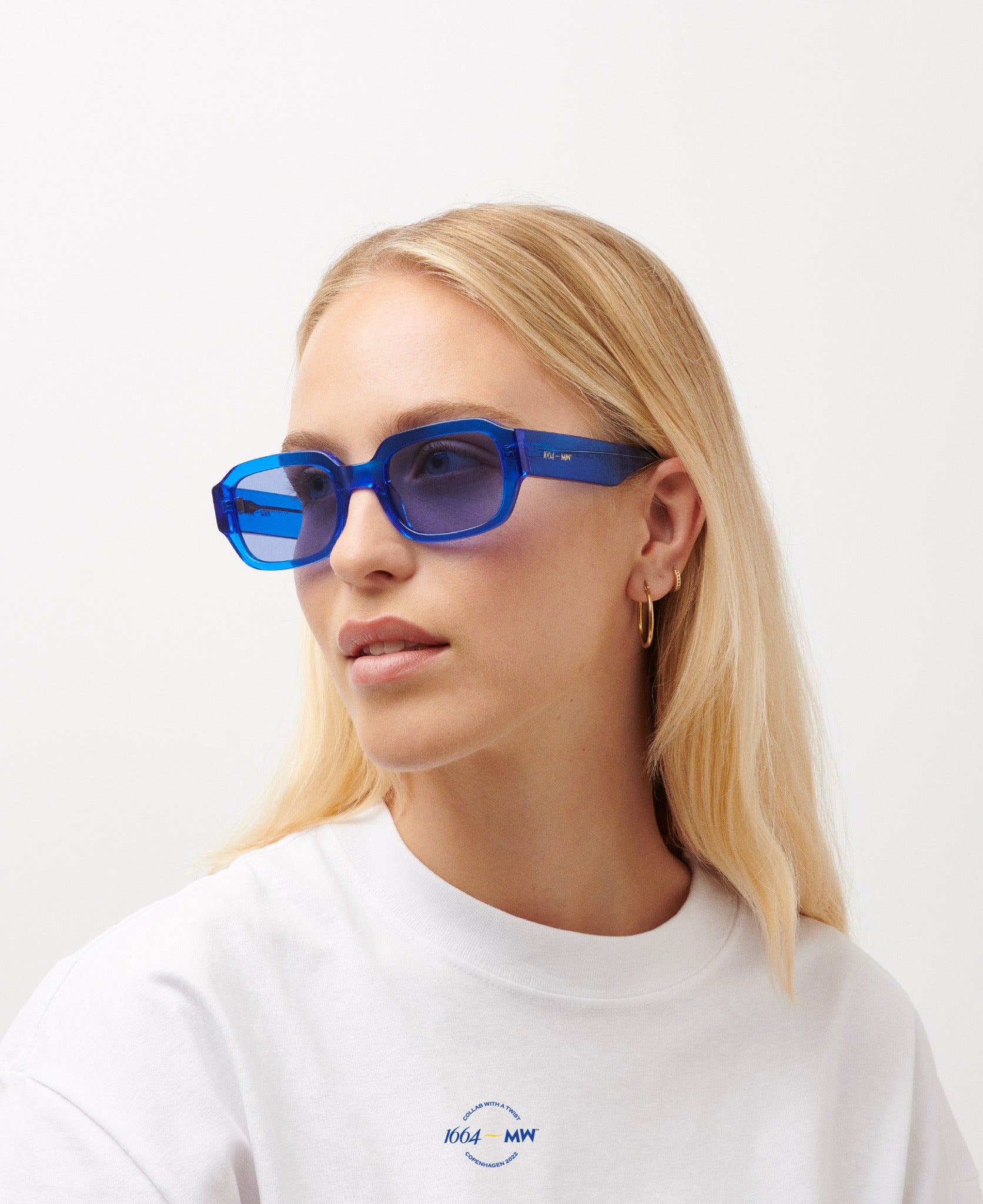 1664-1 - Blue Crystal Blue