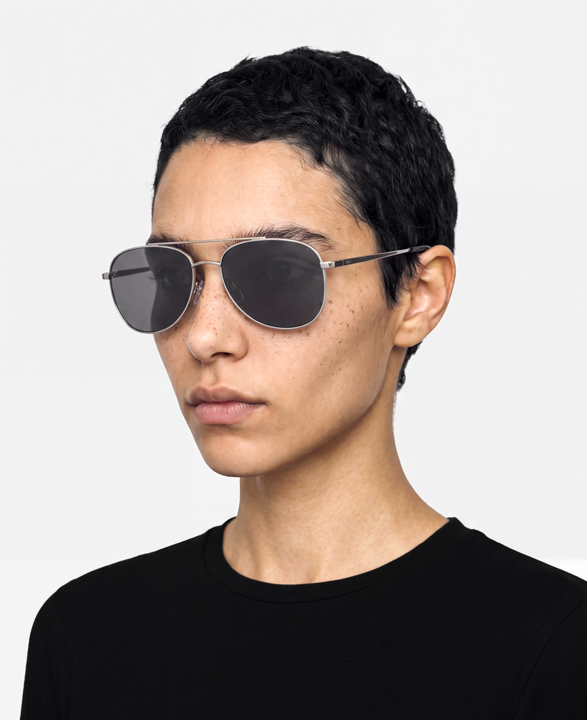 SAIN - Shiny Silver Deep Grey
