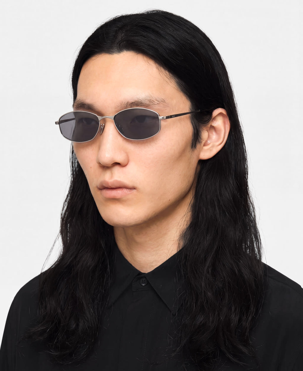 NAO - Shiny Silver Deep Grey